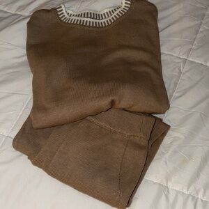 Women’s tan patterned lounge set